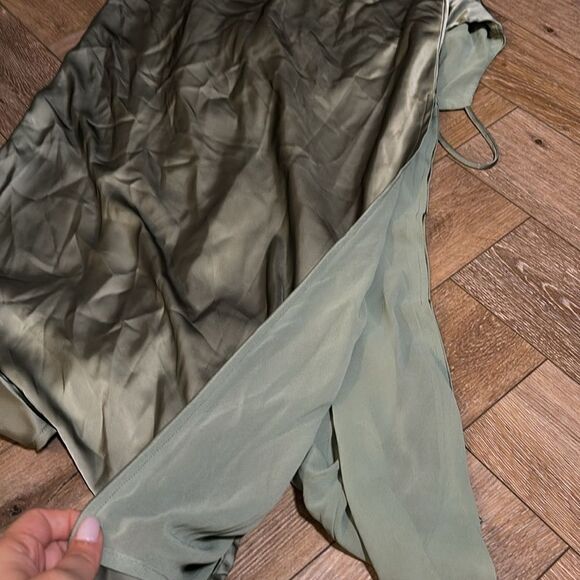 NWT Billy j Ariana maxi dress GREEN - Picture 7 of 8